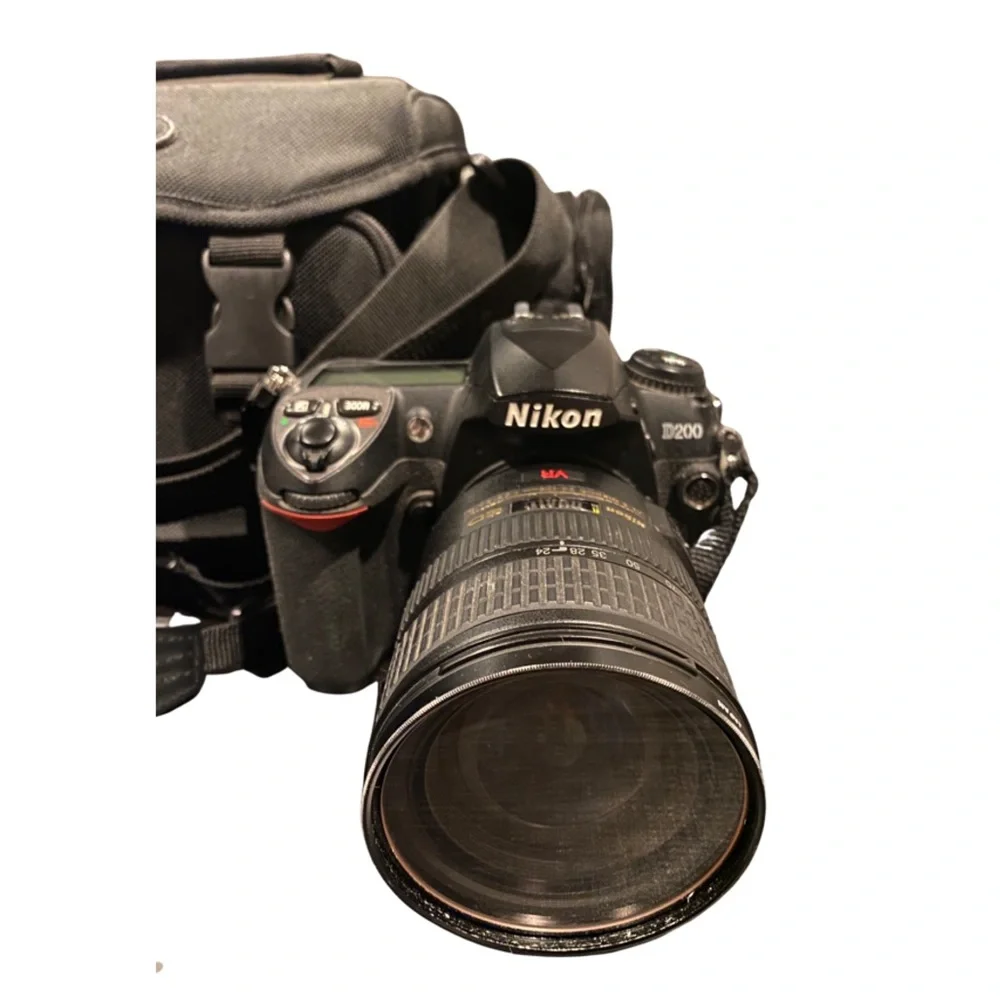 Nikon D200 Camera Bundle